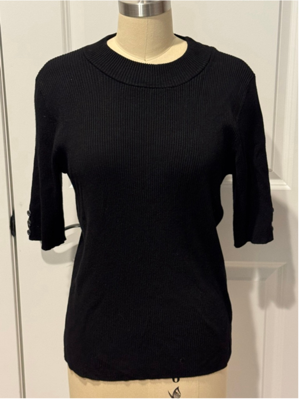 Women's Retrology Black Ribbed Short Sleeve Crew Neck Sweater XL